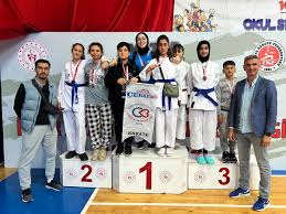 KARATE TAKIMIMIZ YİNE GURURLANDIRDI